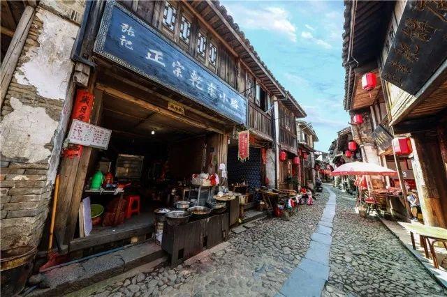 黄茅海跨海通道完成全线节段梁架设，预计今年建成通车